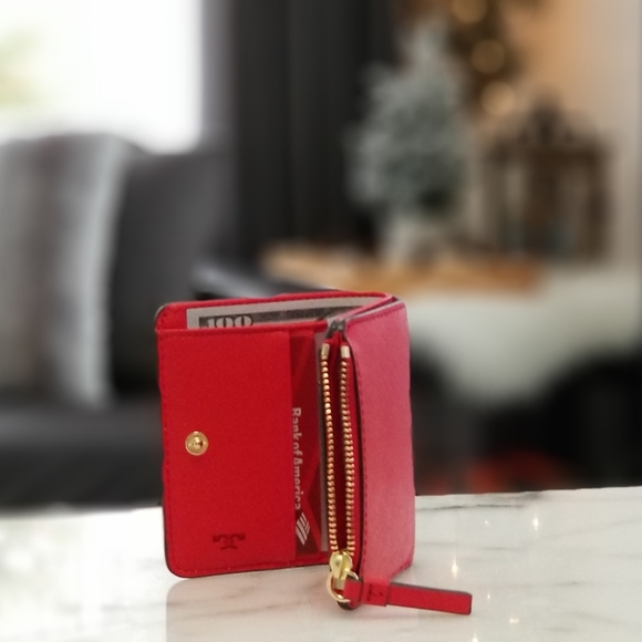 🚫SOLD🚫 NEW! Tory Burch Robinson Mini Wallet Red - Picture 5 of 6